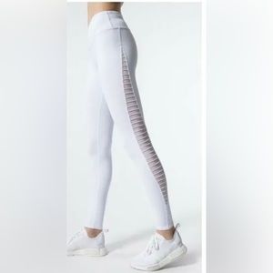 Alo white leggings - Luminous